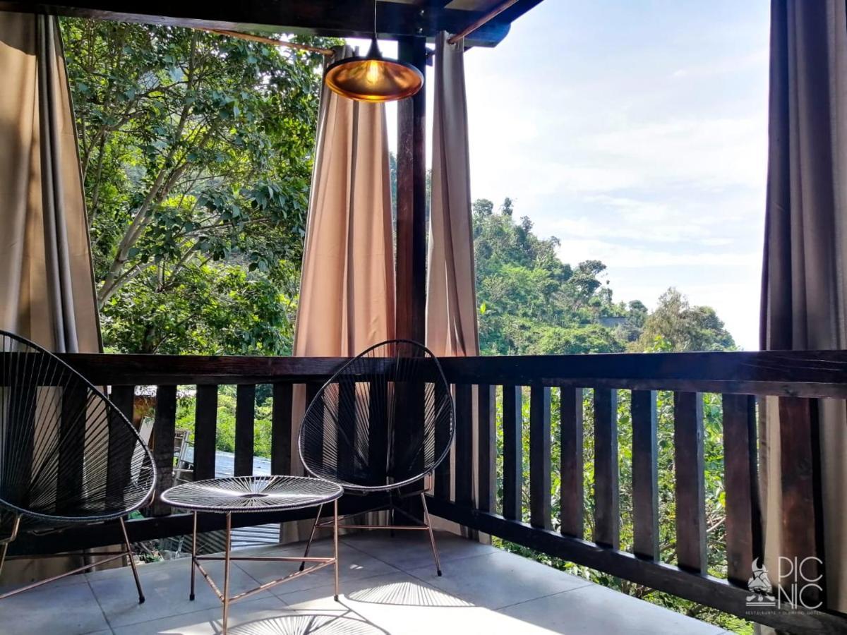 ホテル El Picnic Atitlan Tzununá エクステリア 写真